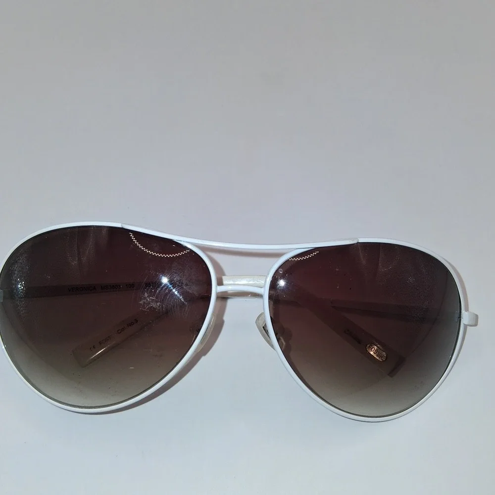 Fossil Aviator Women's Sunglasses White Metal Frame Gray Tinted Lens 65-14-125